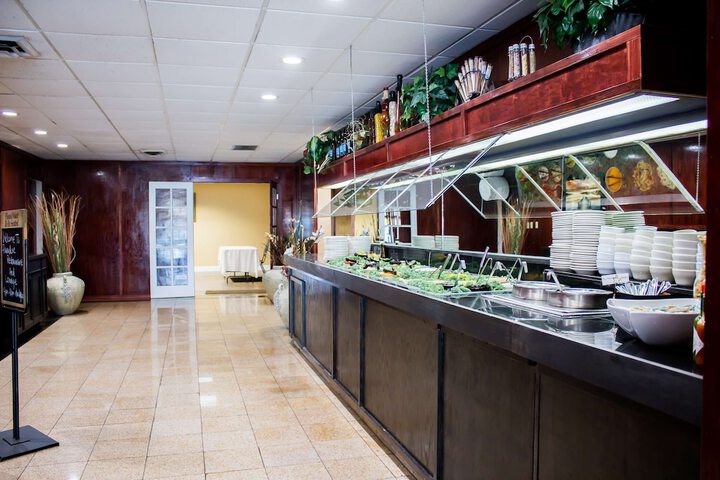 Best Western Plus Lake Front Hotel