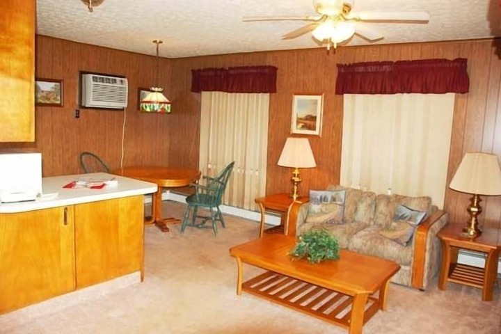 Room 13 of 37