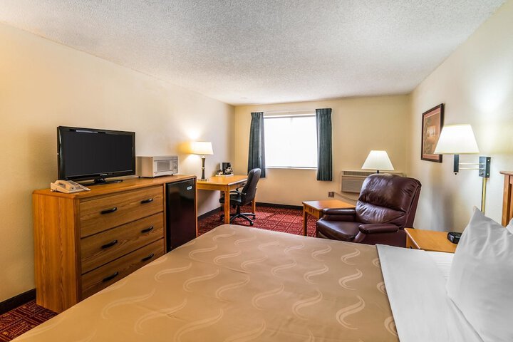 Room 18 of 34