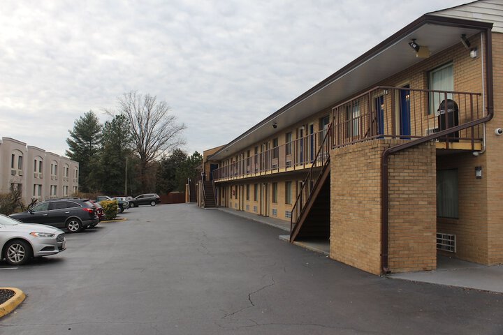 Hotel 7 of 51