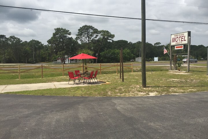 Property Grounds 22 of 23