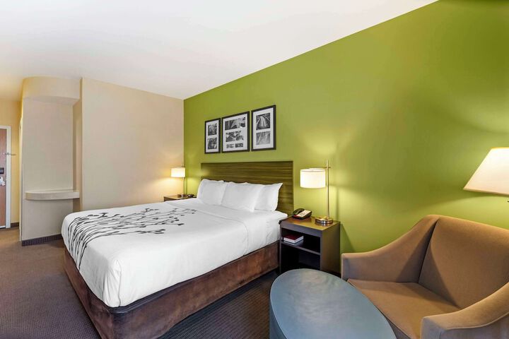Room 36 of 61