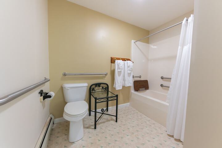 Room 52 of 77