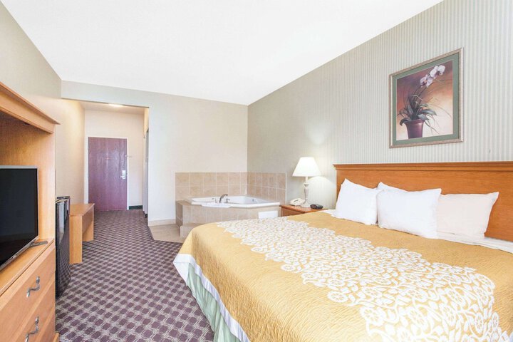 Room 12 of 19