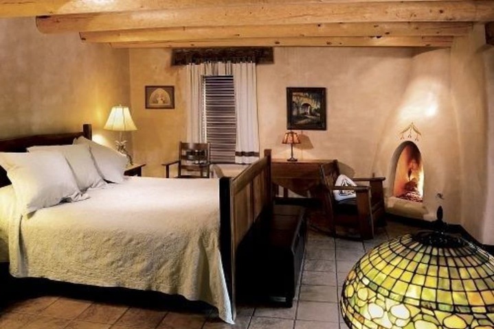 Room 83 of 146