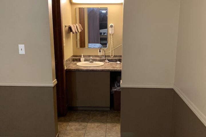 Room 38 of 67