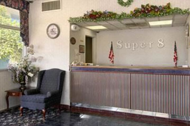 Hotel Super 8 Motel - Dillon