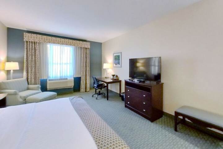 Room 19 of 33