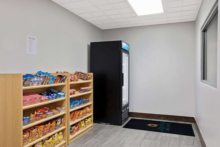 La Quinta Inn & Suites by Wyndham Omaha Airport Downtown