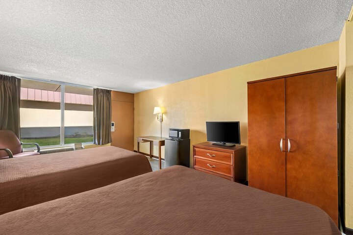 Rodeway Inn Monroe