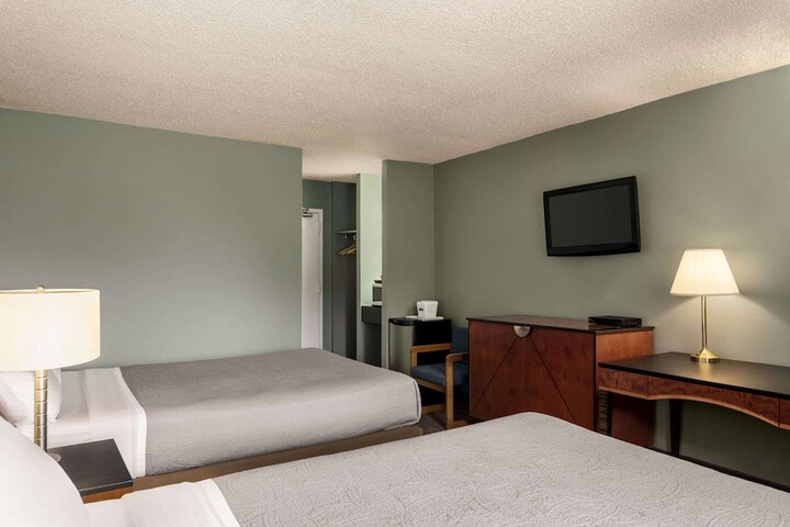 Room 40 of 56
