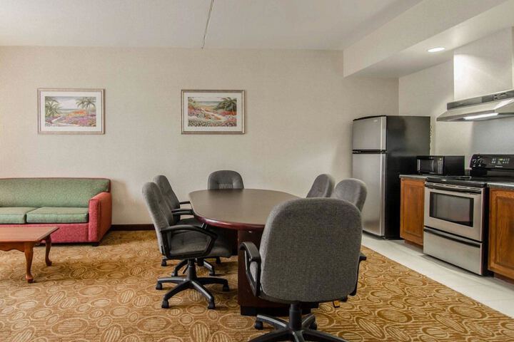 Sleep Inn & Suites Springdale West