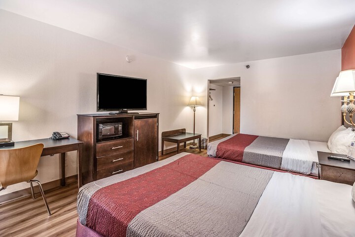 Room 33 of 45
