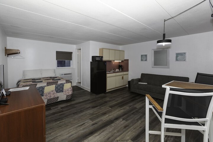 Alante Oceanfront Motel