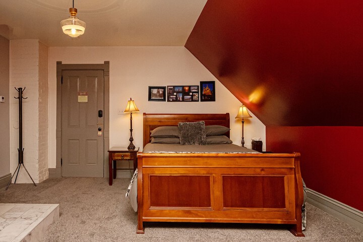 Room 31 of 47