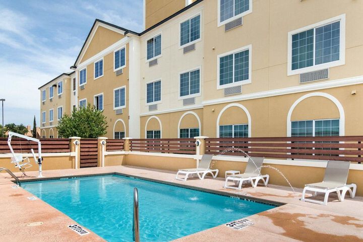 Pool 5 of 37