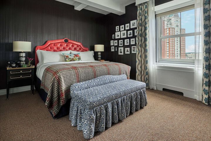 Room 42 of 99