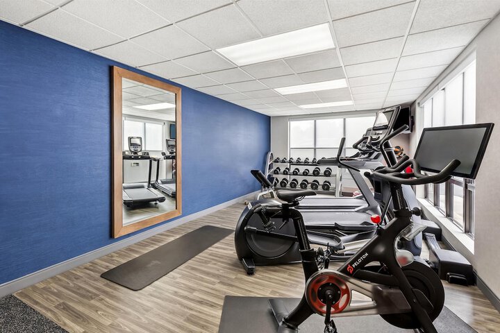 Hampton Inn & Suites Grove City