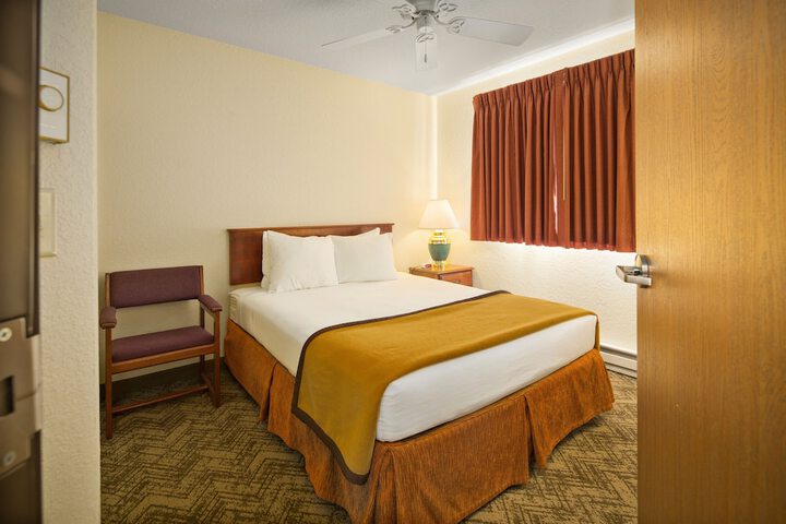 Room 16 of 27