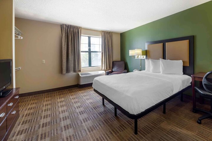 Room 21 of 29
