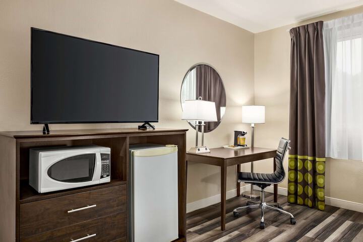 Room 20 of 40