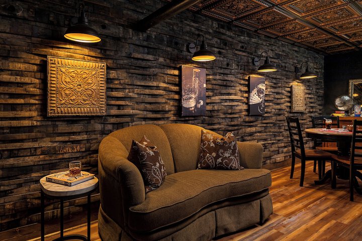 Lounge 59 of 73