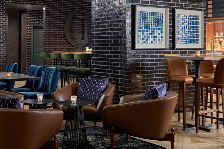 Cumberland House Knoxville Tapestry Collection by Hilton
