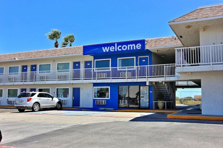 Hotel 10 of 41