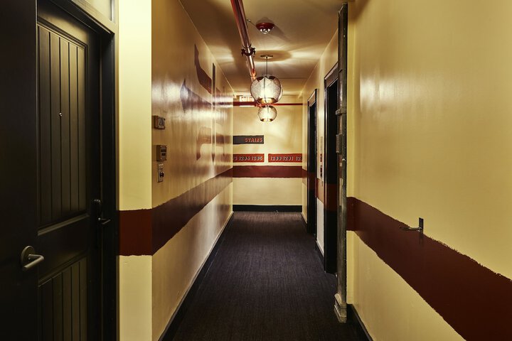 Ballroom/Hall 69 of 72
