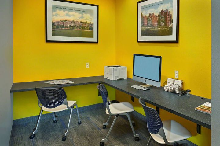 Scholar Morgantown Tapestry Collection by Hilton