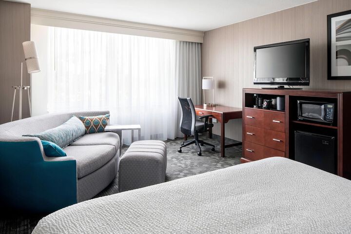 Room 14 of 27