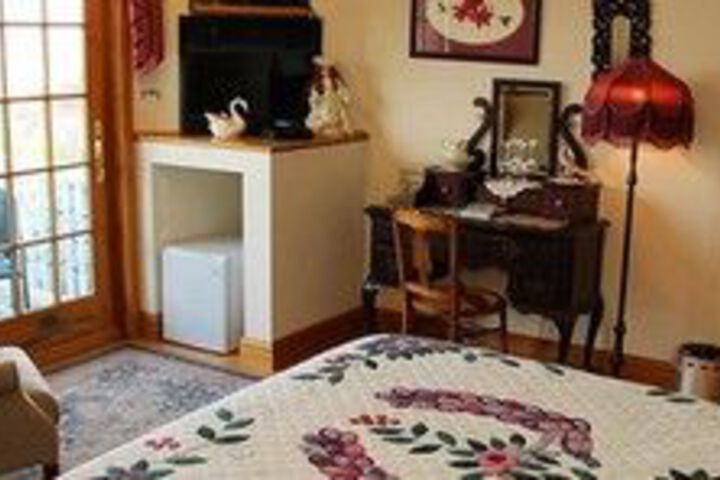 The Hurst House Bed and Breakfast