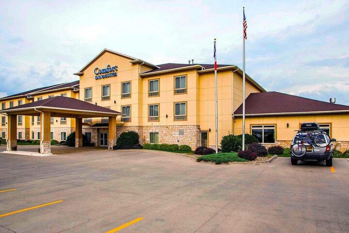 Comfort Inn & Suites Grinnell near I-80