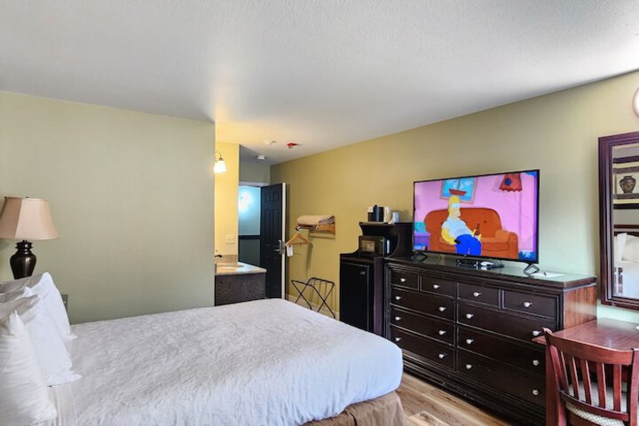 Room 17 of 24