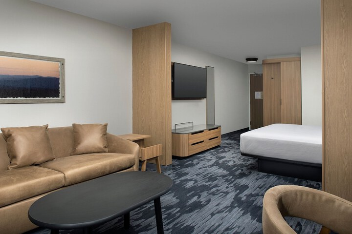 Room 19 of 30