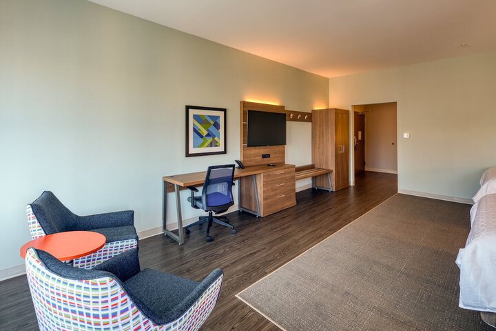 Room 34 of 119