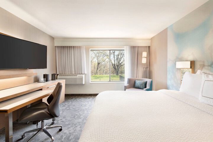 Room 21 of 46