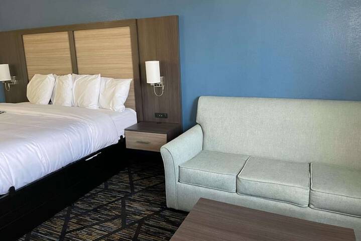 Room 34 of 51