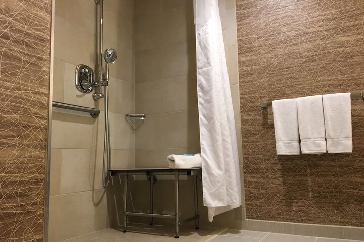 Room 19 of 46