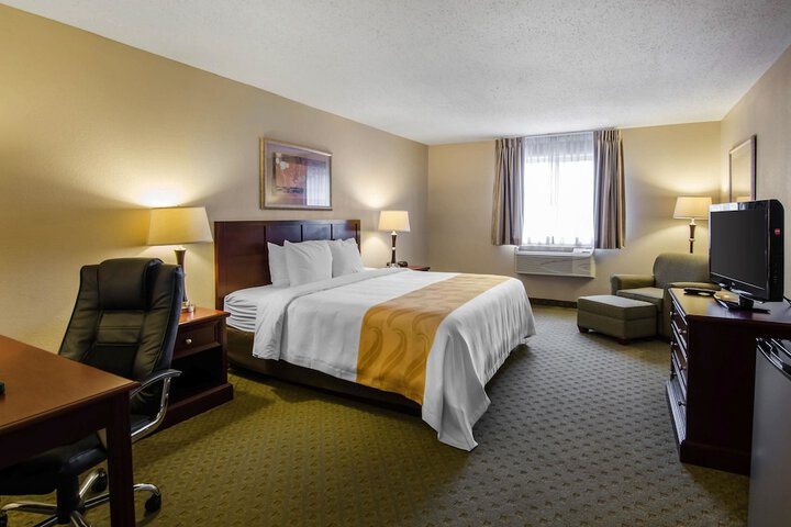 Quality Inn Summersville - New River Area