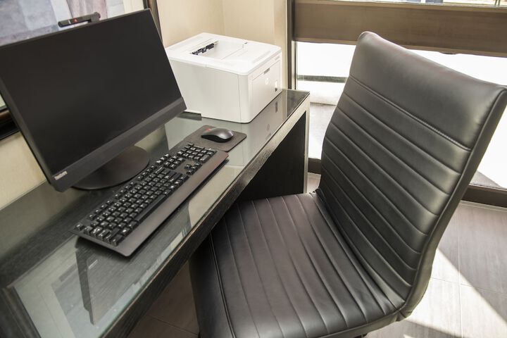 Business Center 84 of 87