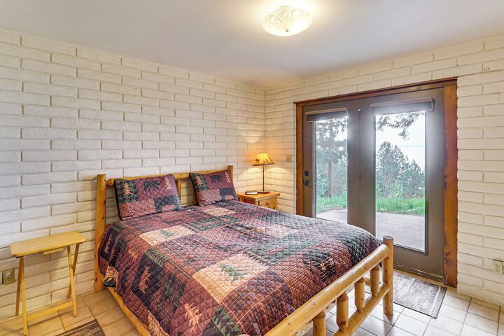 Flathead Lake Views: Scenic & Spacious Retreat!