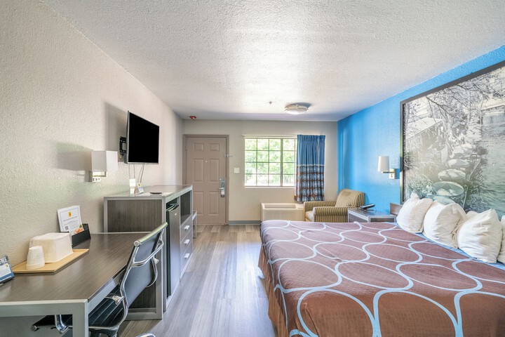 Room 121 of 132