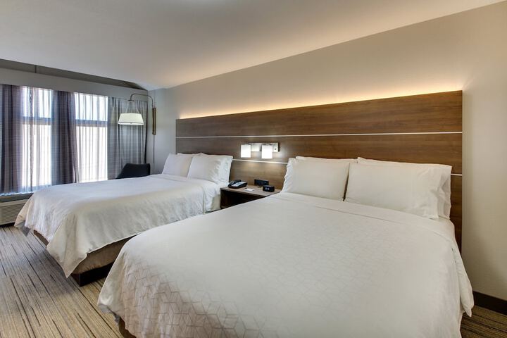 Room 47 of 81