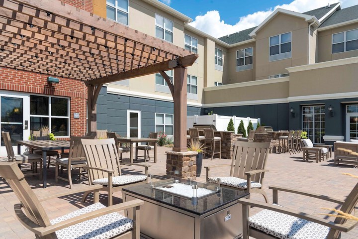 Homewood Suites by Hilton Indianapolis-Airport / Plainfield