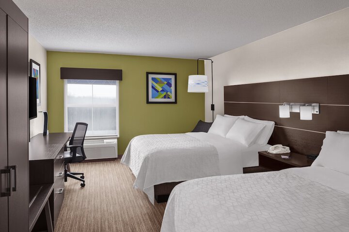 Room 18 of 40
