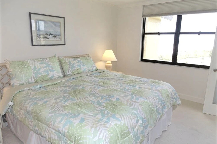 Gulf & Bay Club- A708 Updated With Great Views! 2 Bedroom Condo