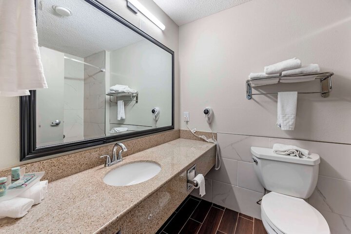 Best Western Shelbyville Inn and Suites Celebration Inn