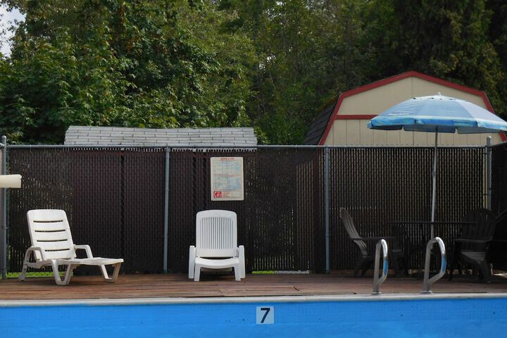 Pool 2 of 25