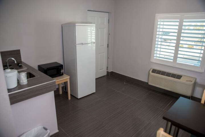 Room 9 of 14